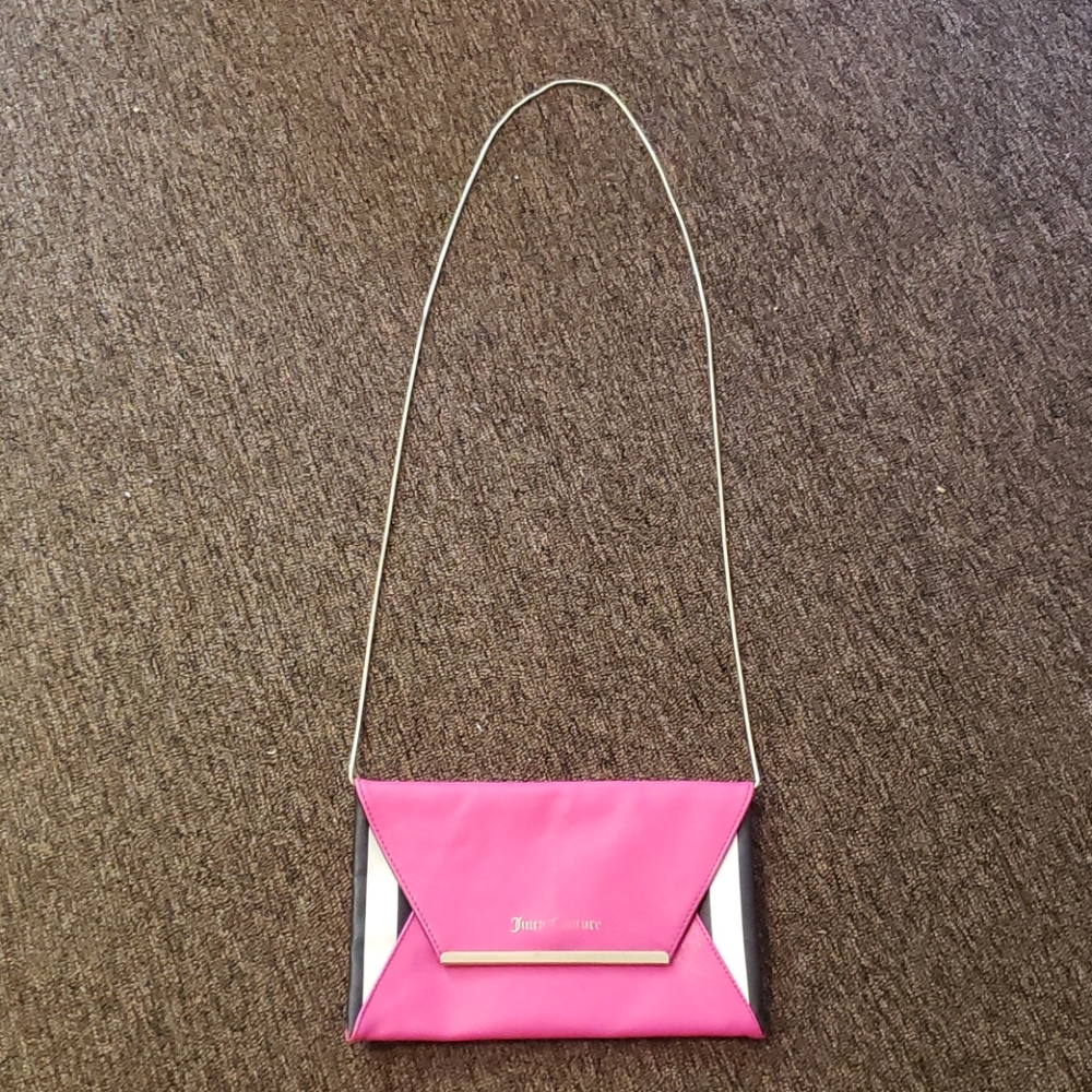 Juicy Coulter purse in good condition.